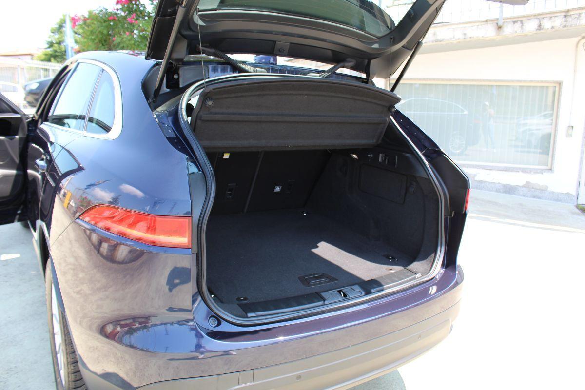 JAGUAR - F-Pace - 2.0 D 180 CV AWD aut. Portfolio