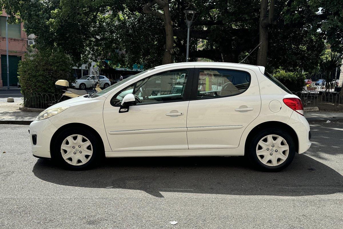 PEUGEOT 207 1.4 HDi 70CV 5p. Active