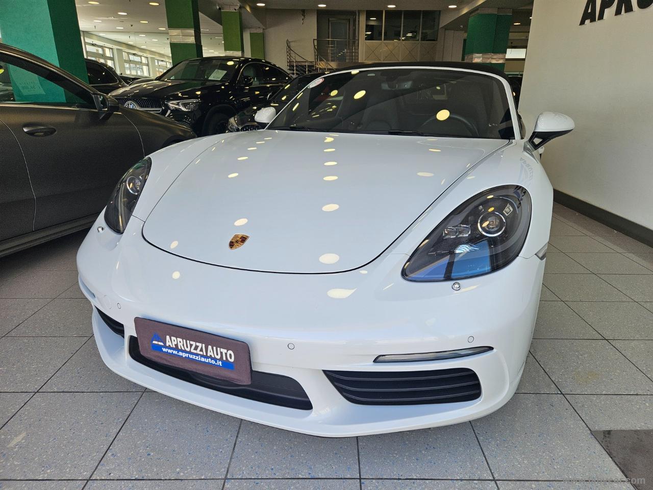 PORSCHE 718 Boxster