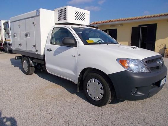 toyota , hilux refrigerato