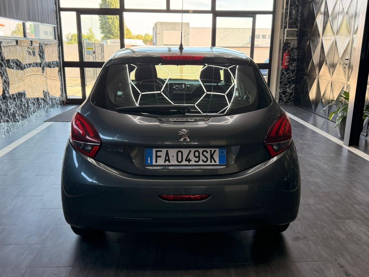 Peugeot 208 1.4 HDi 68 CV 5 porte Allure