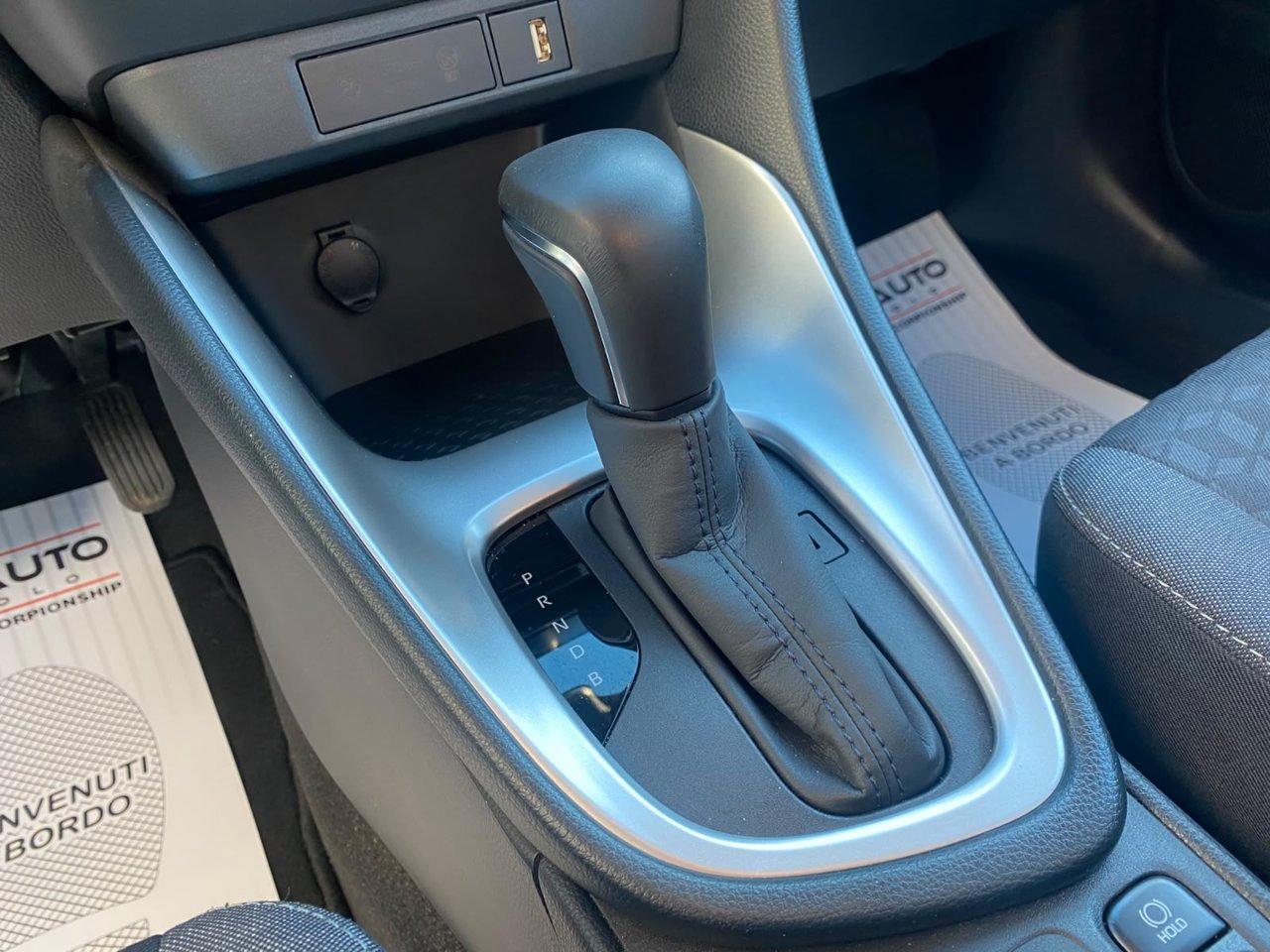 Toyota Yaris 1.5h Lounge