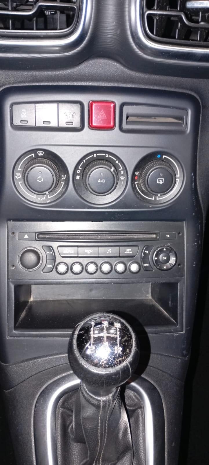 Citroen C3 Picasso del 2015- 1400 GPL 140,000 KM -