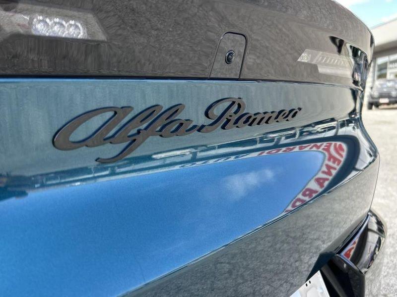 Alfa Romeo Junior 1.2 145 CV Hybrid eDCT6 Ti + PACK TECHNO+18"