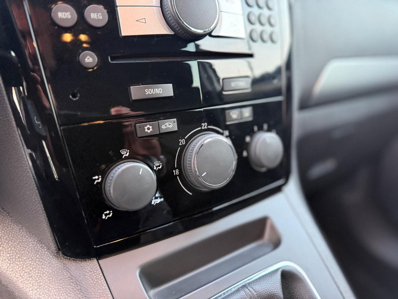 Opel Zafira 1.6 16V ecoM 150CV Turbo One