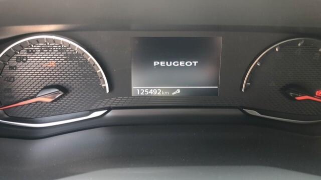 Peugeot 2008 BlueHDi 110 S&S Allure Pack