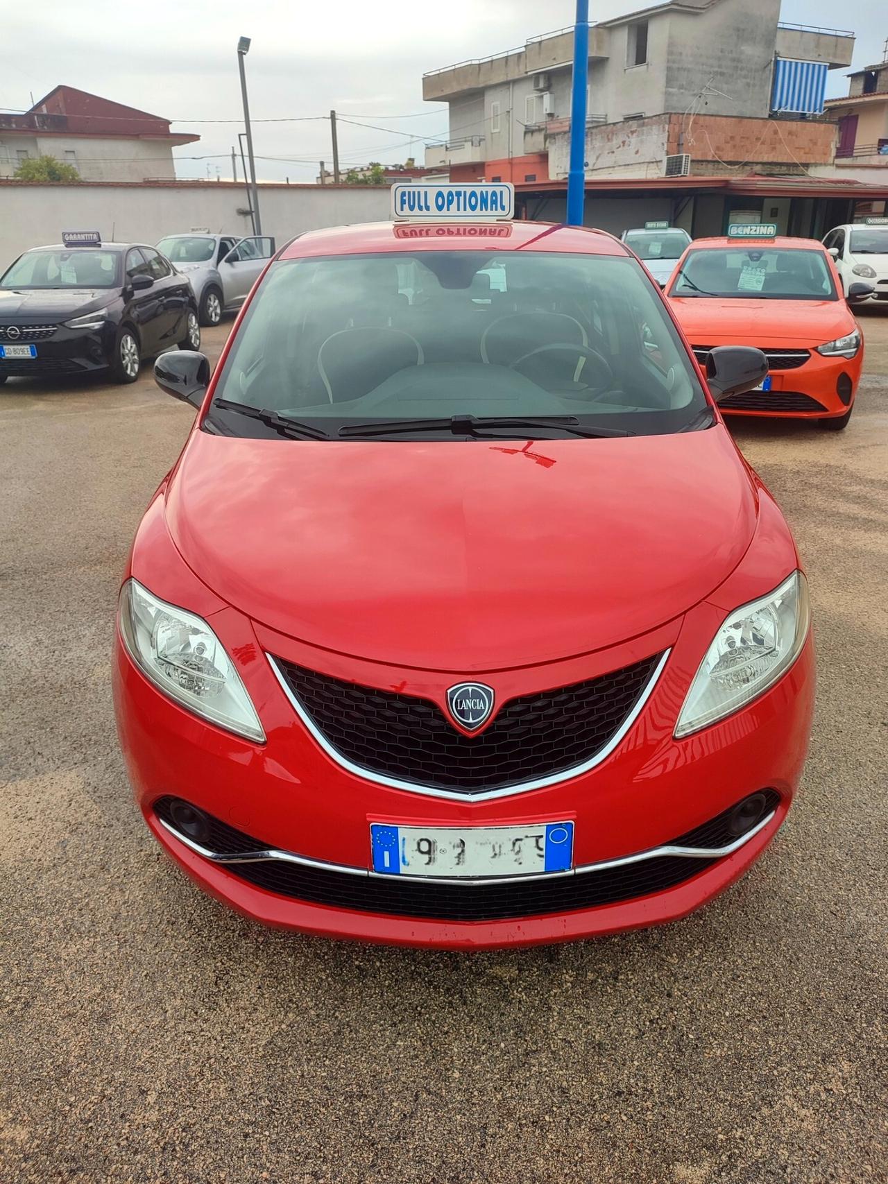 Lancia Ypsilon 1.2 69 CV 5 porte Gold