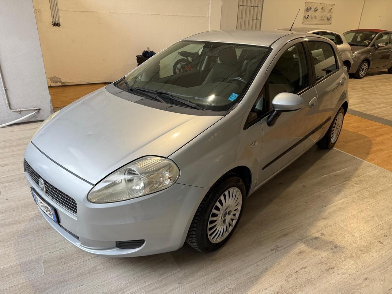 Fiat Grande Punto 1.2 benzina X neopatentati