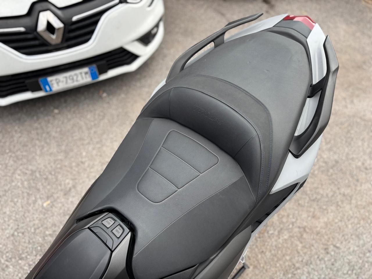 Yamaha TMAX 560 impeccabile