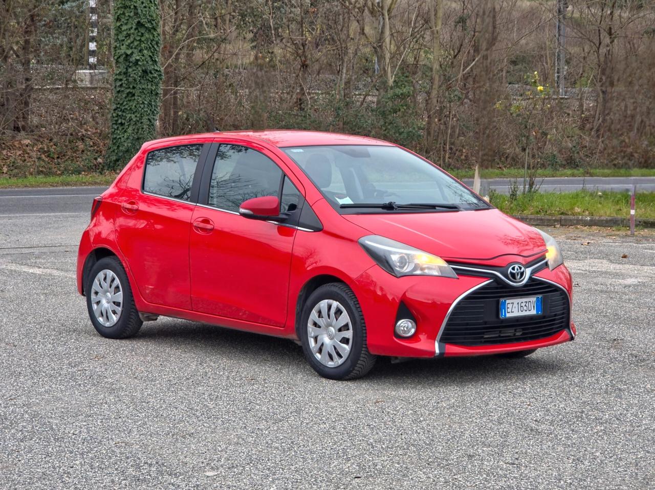Toyota Yaris 1.0 5 porte Lounge 2015-E5 Manuale NEO