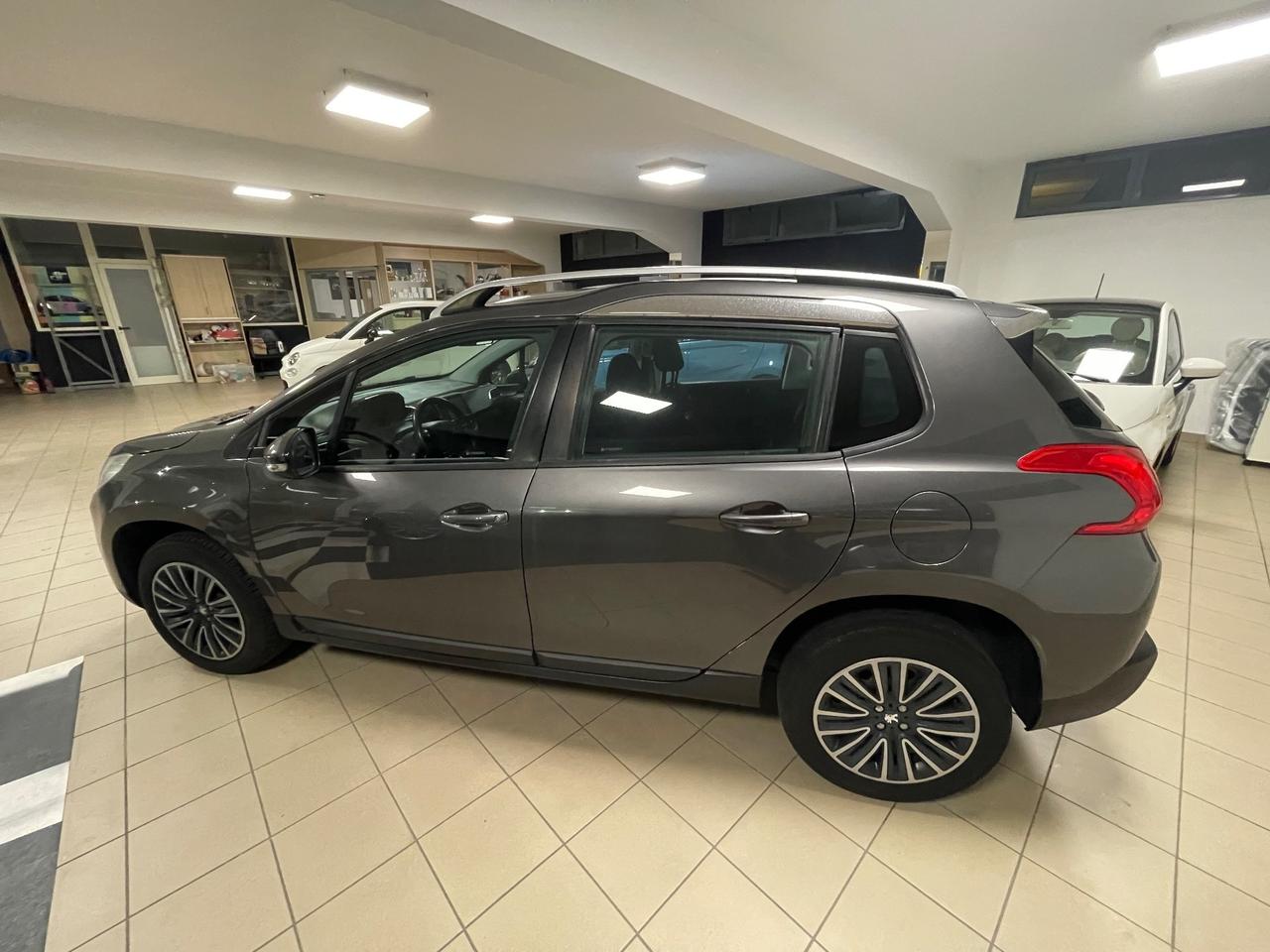 Peugeot 2008 BlueHDi 100 Black Matt