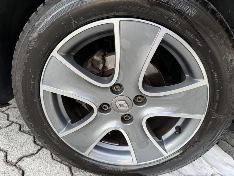 Renault Clio Clio 5p 1.2 Costume National DUEL 75cv FULL OPTIONAL