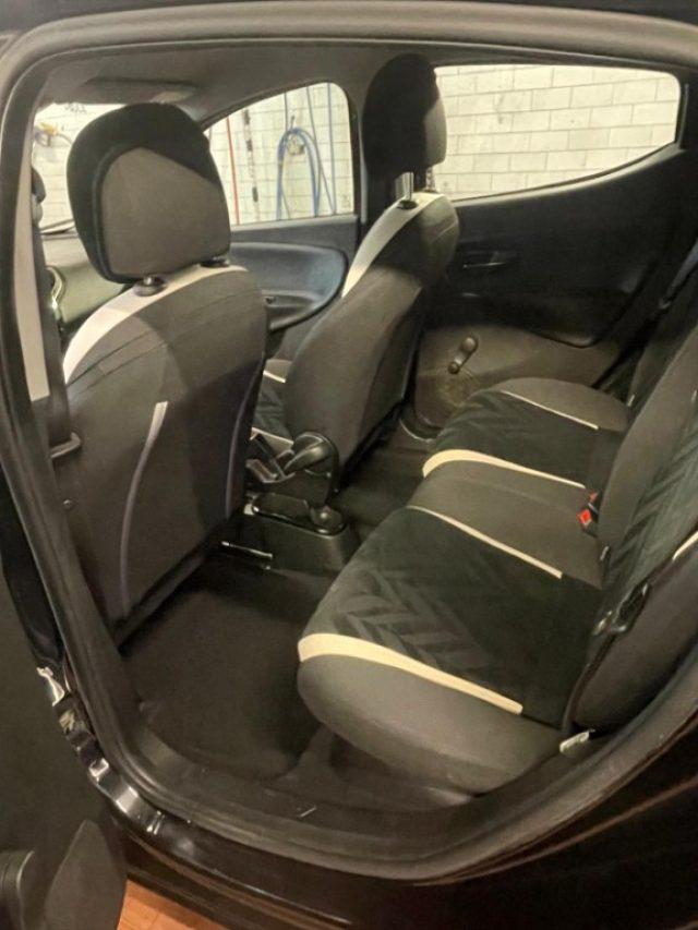 LANCIA Ypsilon 1.2 69 CV 5 porte Gold