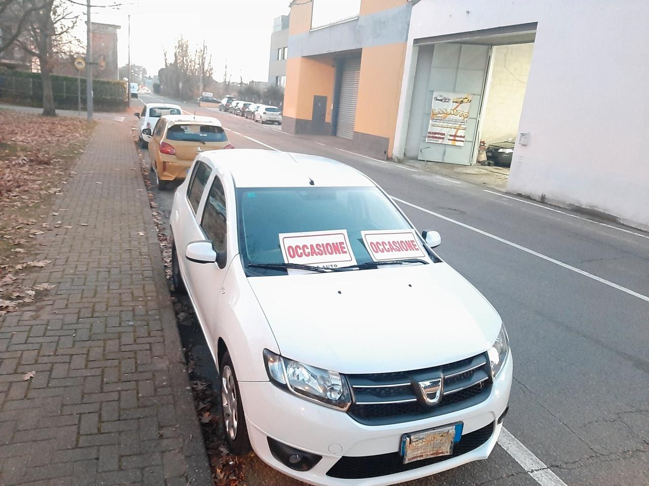 Dacia Sandero 1.2 GPL 75CV Laur&amp;amp;amp;eacute;ate KM 220 MILA A 2.999 EURO