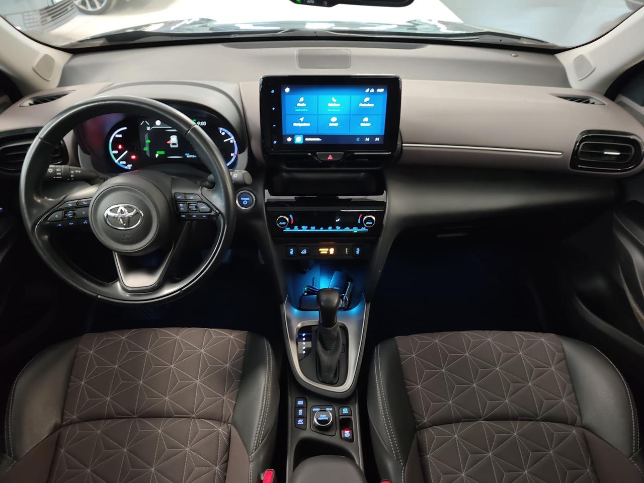 TOYOTA Yaris Cross 1.5h Lounge awd-i 116cv e-cvt