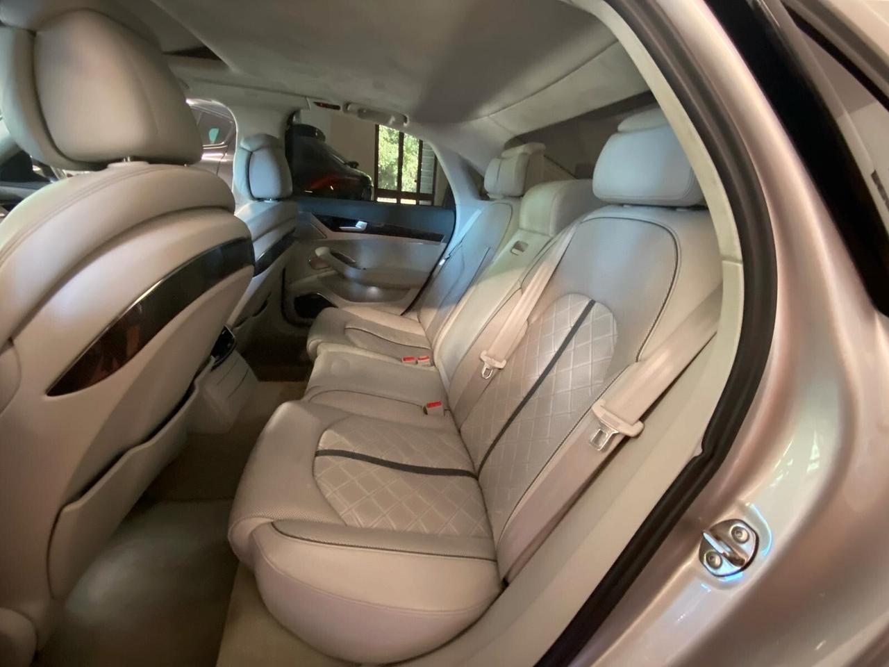 Audi A8 S8 4.0 TFSI quattro tiptronic