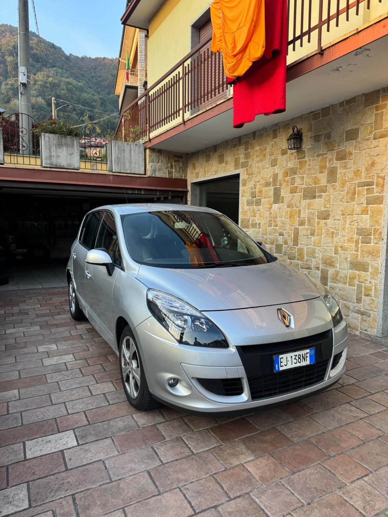 Renault Scenic Scénic X-Mod 1.5 dCi 110CV Luxe