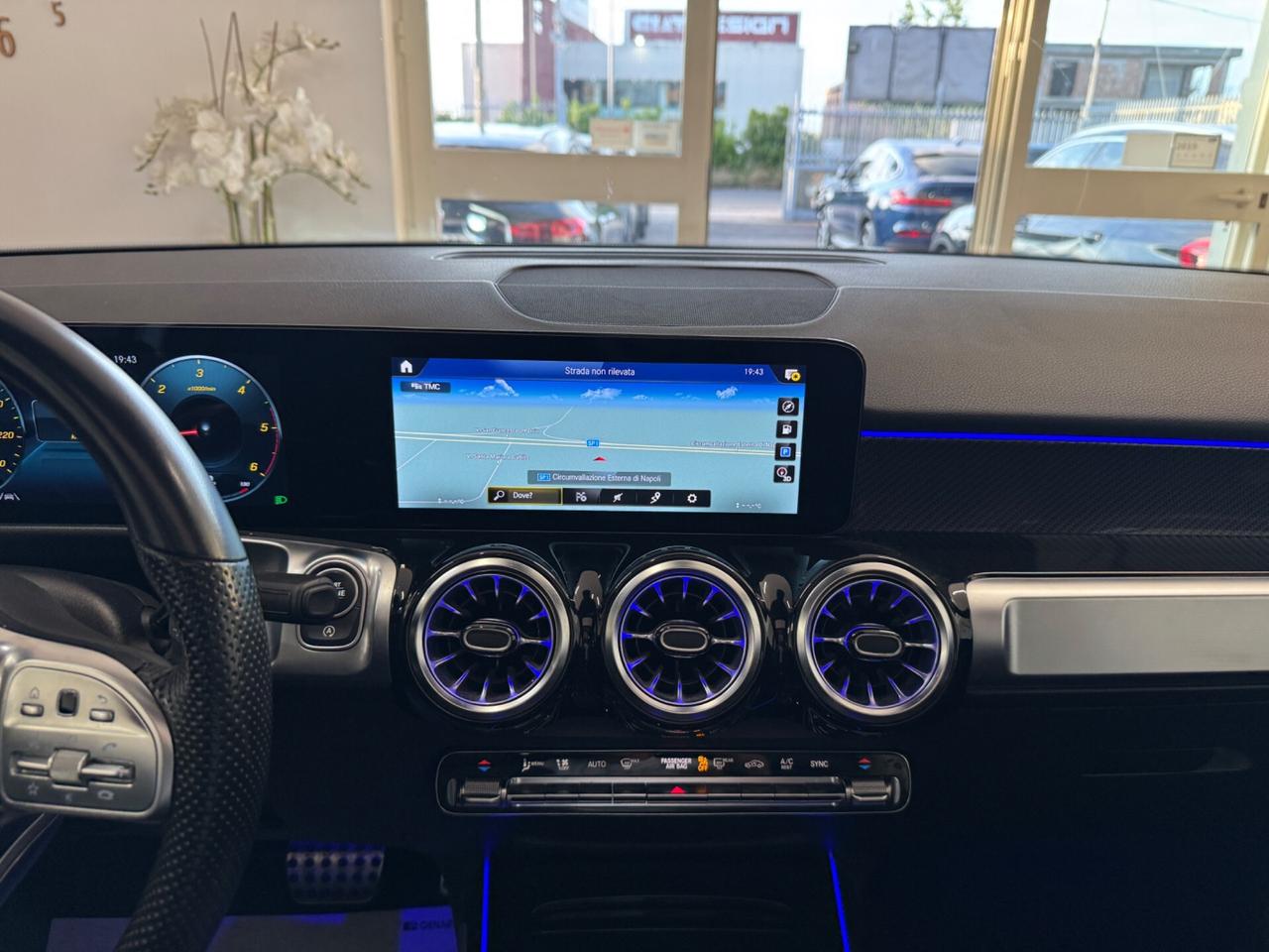 MERCEDES-BENZ GLB 200 d AUT. 4MATIC AMGLINE PREMIUM PLUS