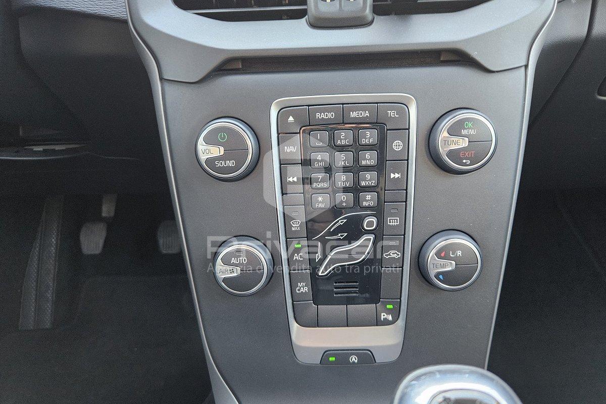 VOLVO V40 Cross Country D2 1.6 Business