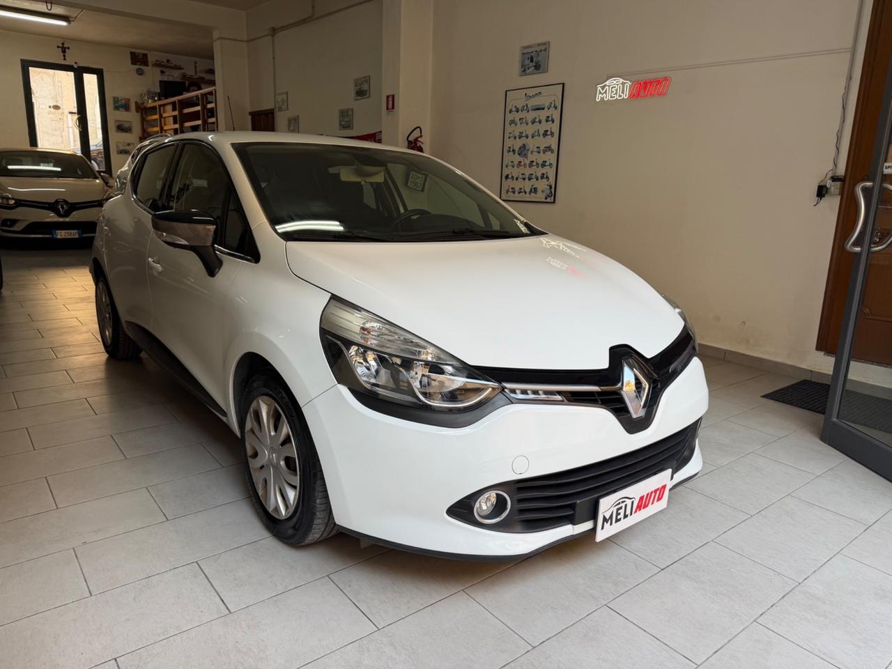 Renault Clio 1.5 DCI 75CV Costume National