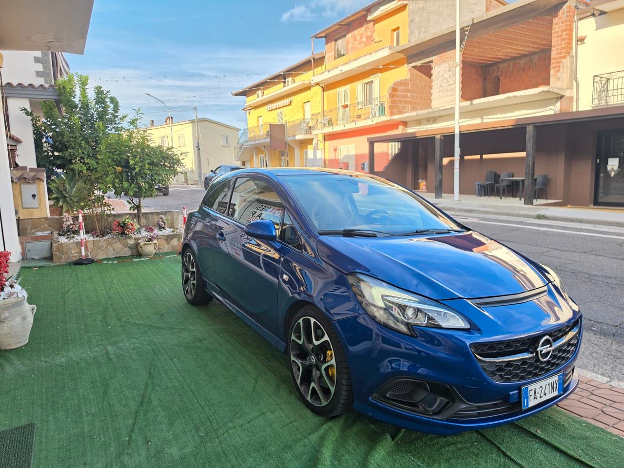 Opel Corsa 1.6 Turbo Coupé OPC