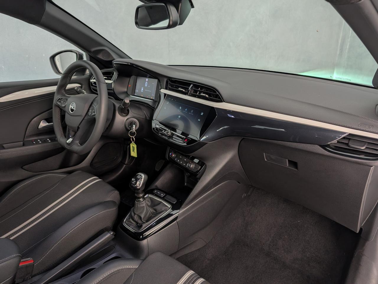 Opel corsa vi 1.2 100cv GS