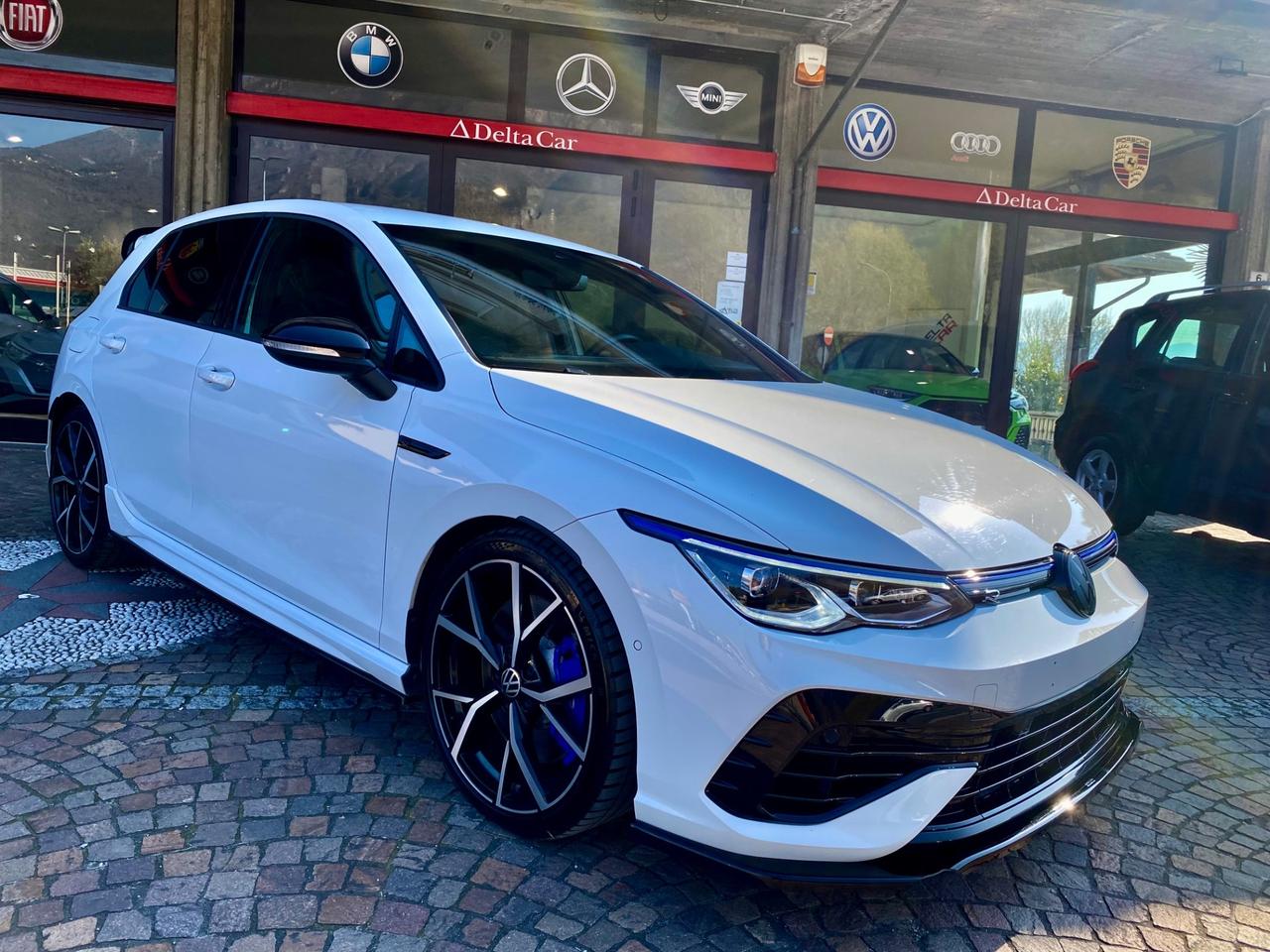 Volkswagen Golf 2.0 TSI DSG 4Motion R AKRAPOVIC PERFORMANCE PACK