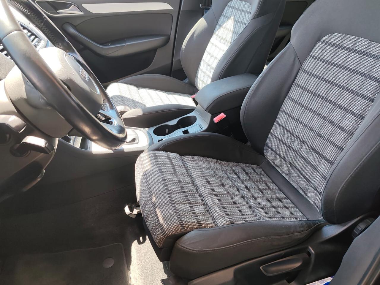 Audi Q3 2.0 TDI 150 CV Business