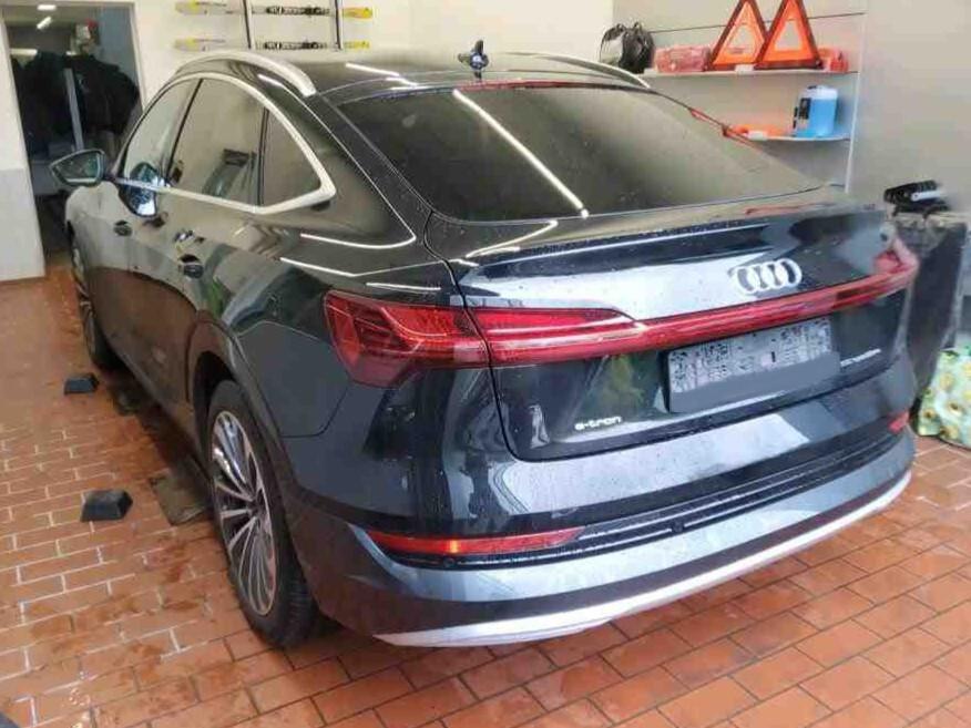 E Tron 55 408CV QUATTRO 360° HUD MATRIX 21"