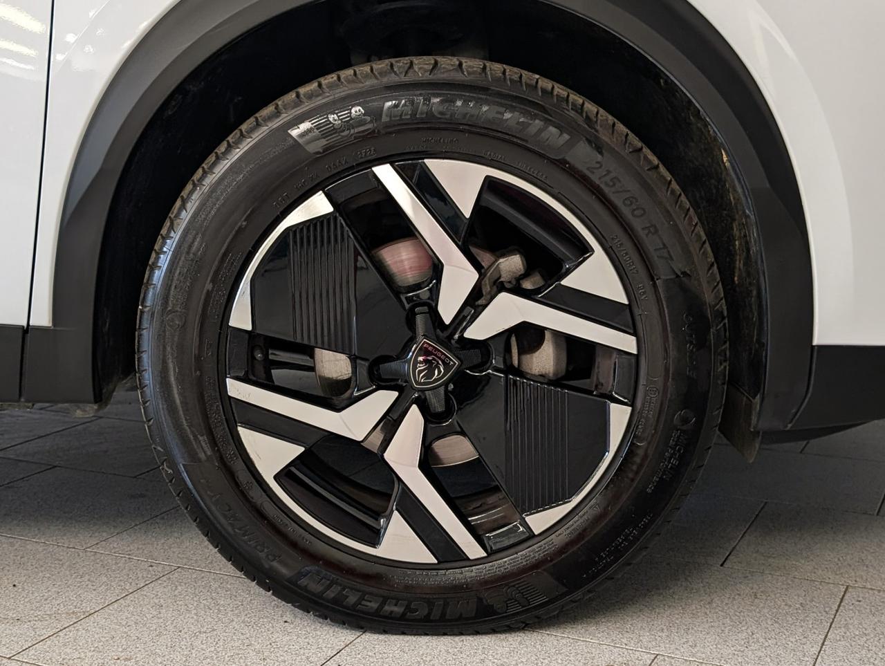 Peugeot 2008 1.2 puretech 130cv EAT8 Allure