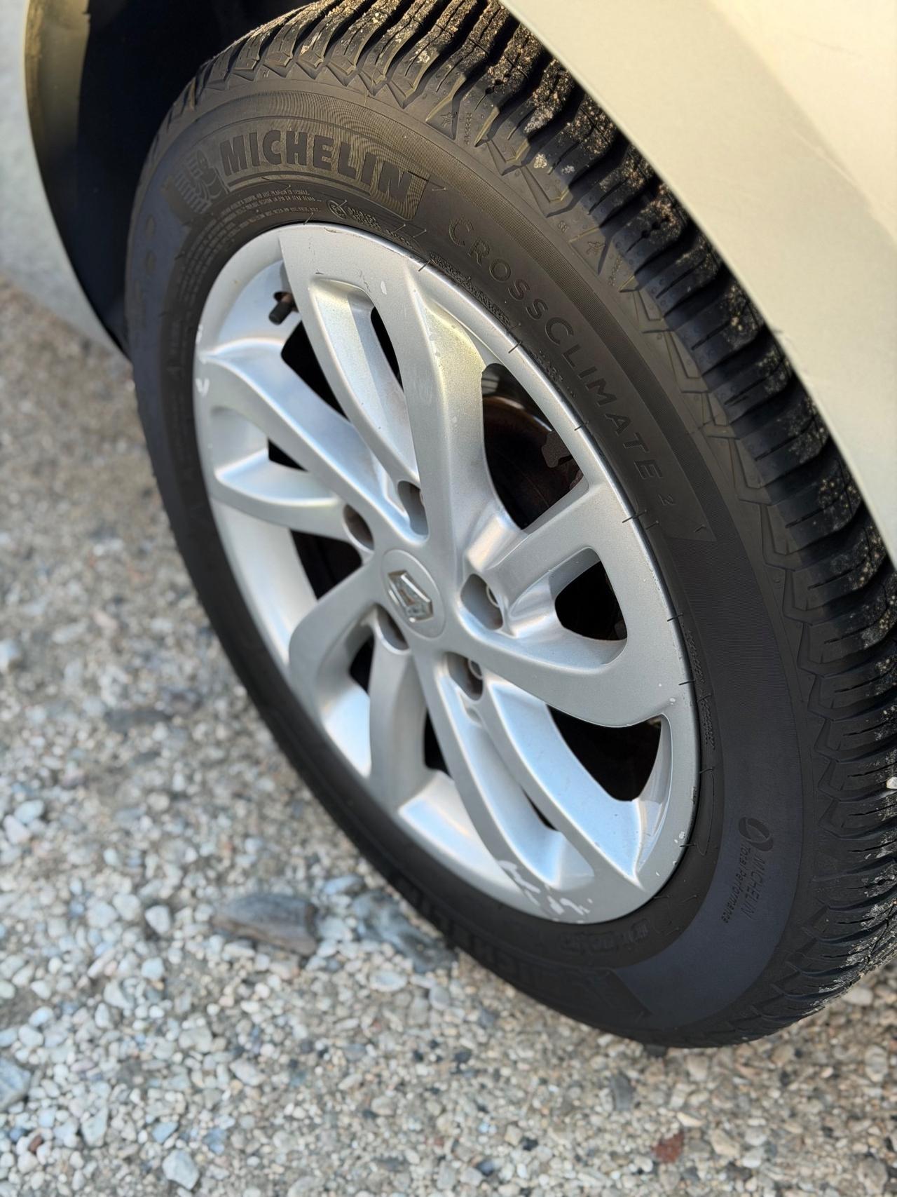 Renault MEGANE dCi 110CV LIMITED KMCERT GARANZ UNICOPR