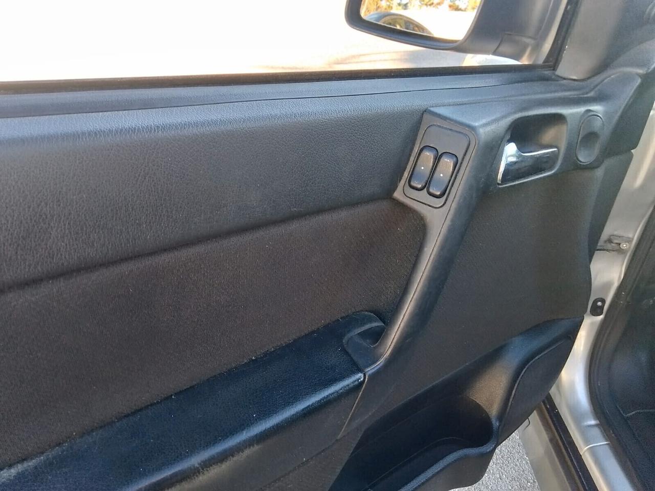 Opel Astra 1.4i 5 porte GPL