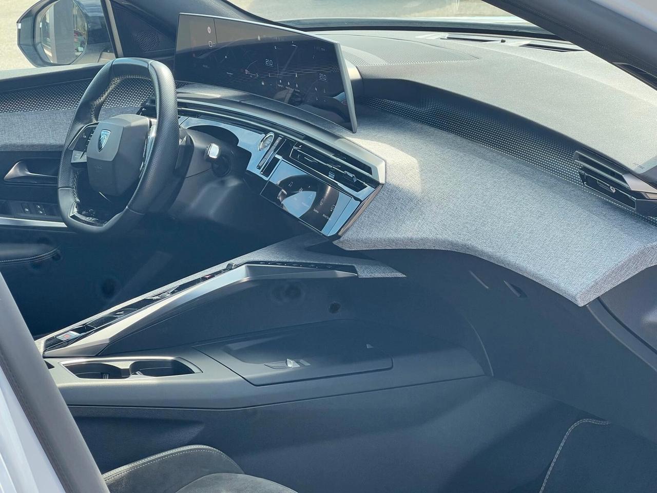 Peugeot 3008 Hybrid 136 e-DCS6 GT