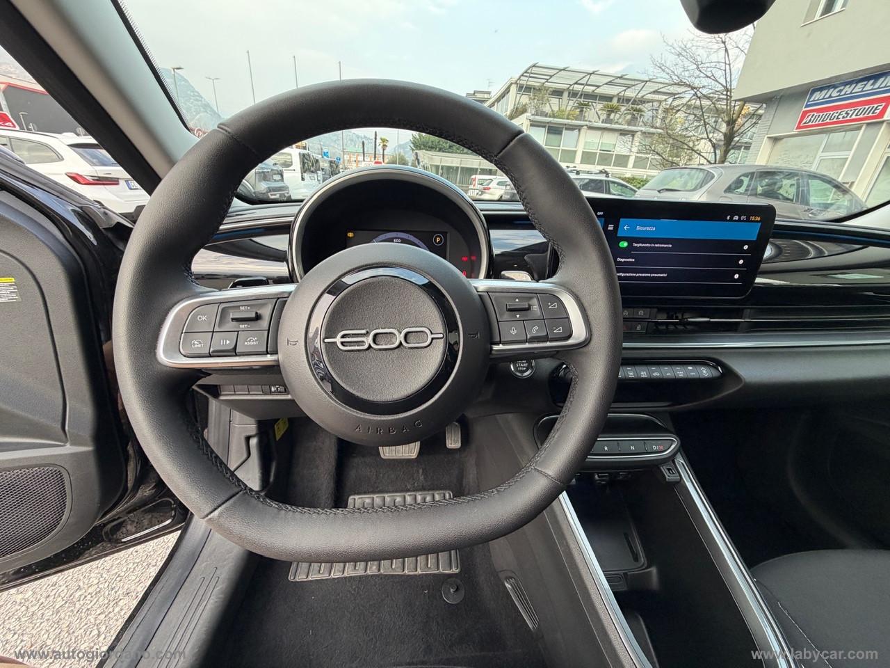 FIAT 600 Hybrid 145 CV DCT MHEV Pop PACK STYLE + PACK COMFORT