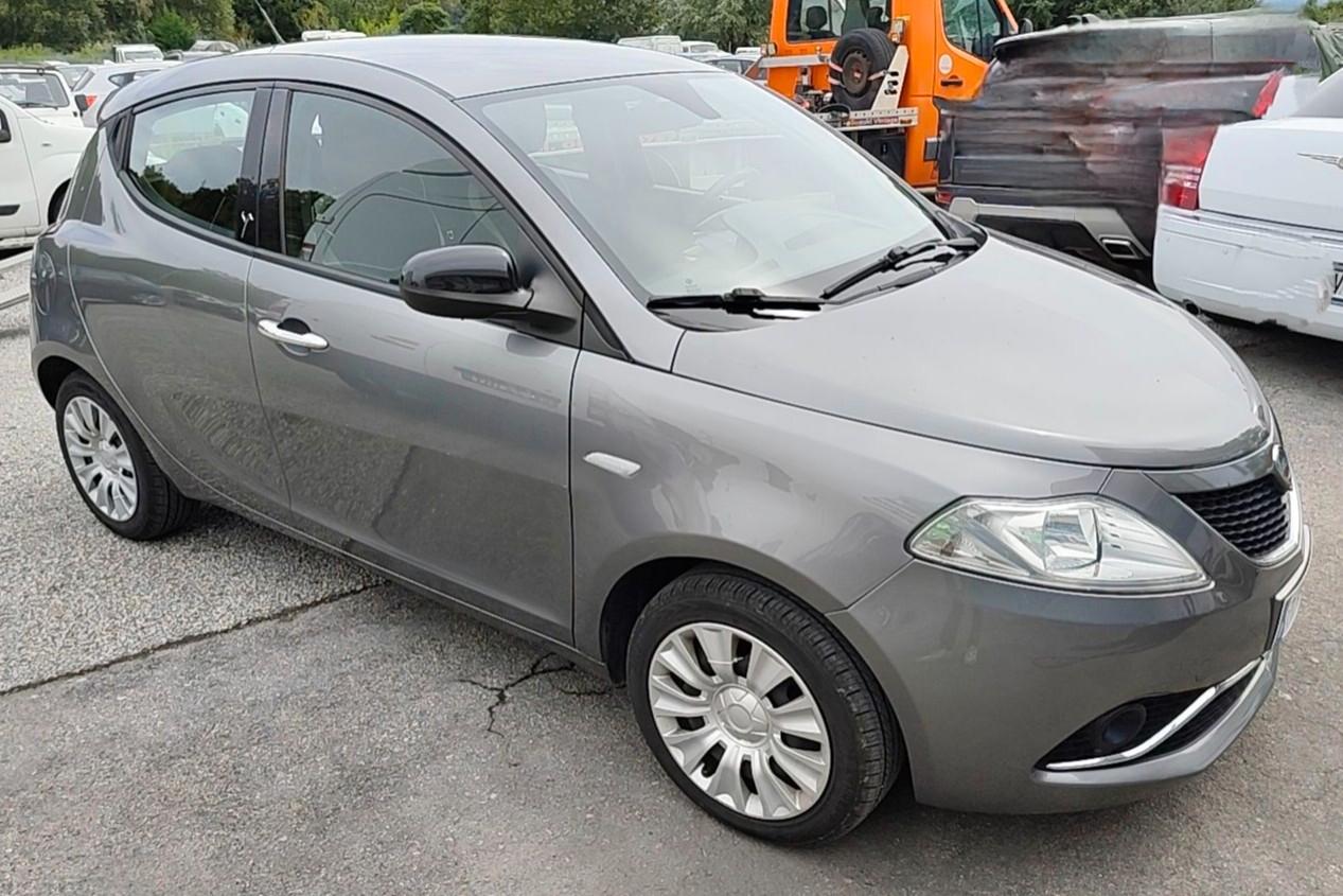 Lancia Ypsilon 1.2 BENZINA E GPL