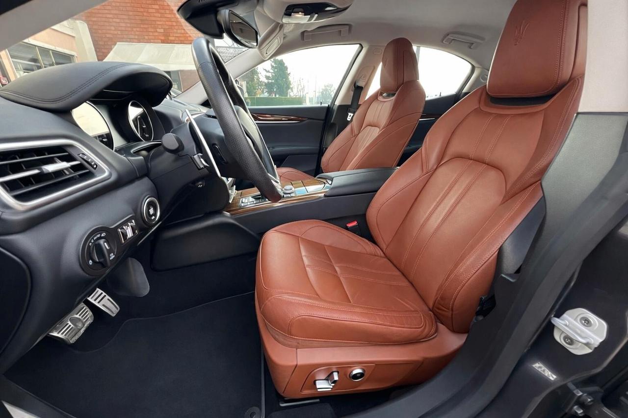 Maserati Ghibli 330 CV MHEV GRANSPORT