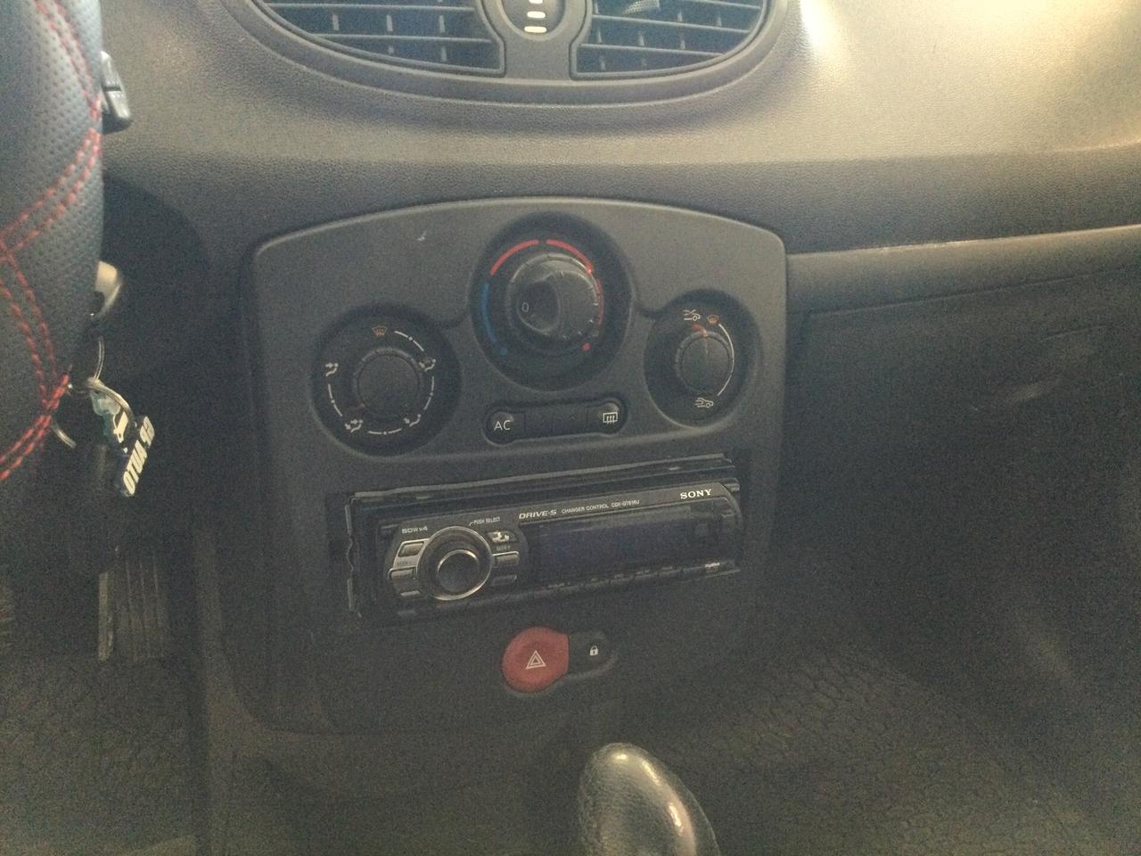 Renault Clio 1.2 16V 5 porte Natural Power