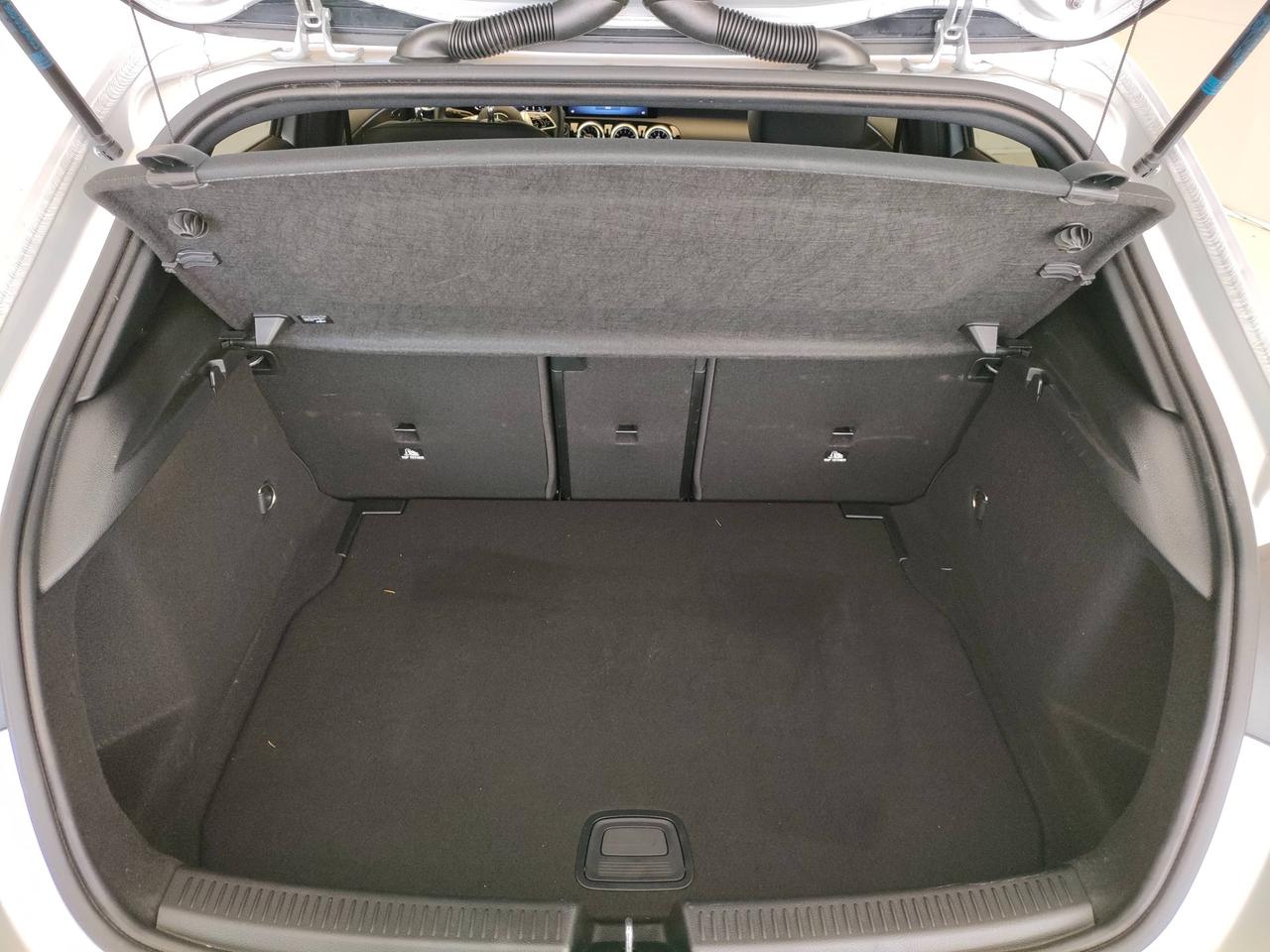 Mercedes-Benz Classe A - W177 2023 - A 180 d Progressive Advanced Plus auto