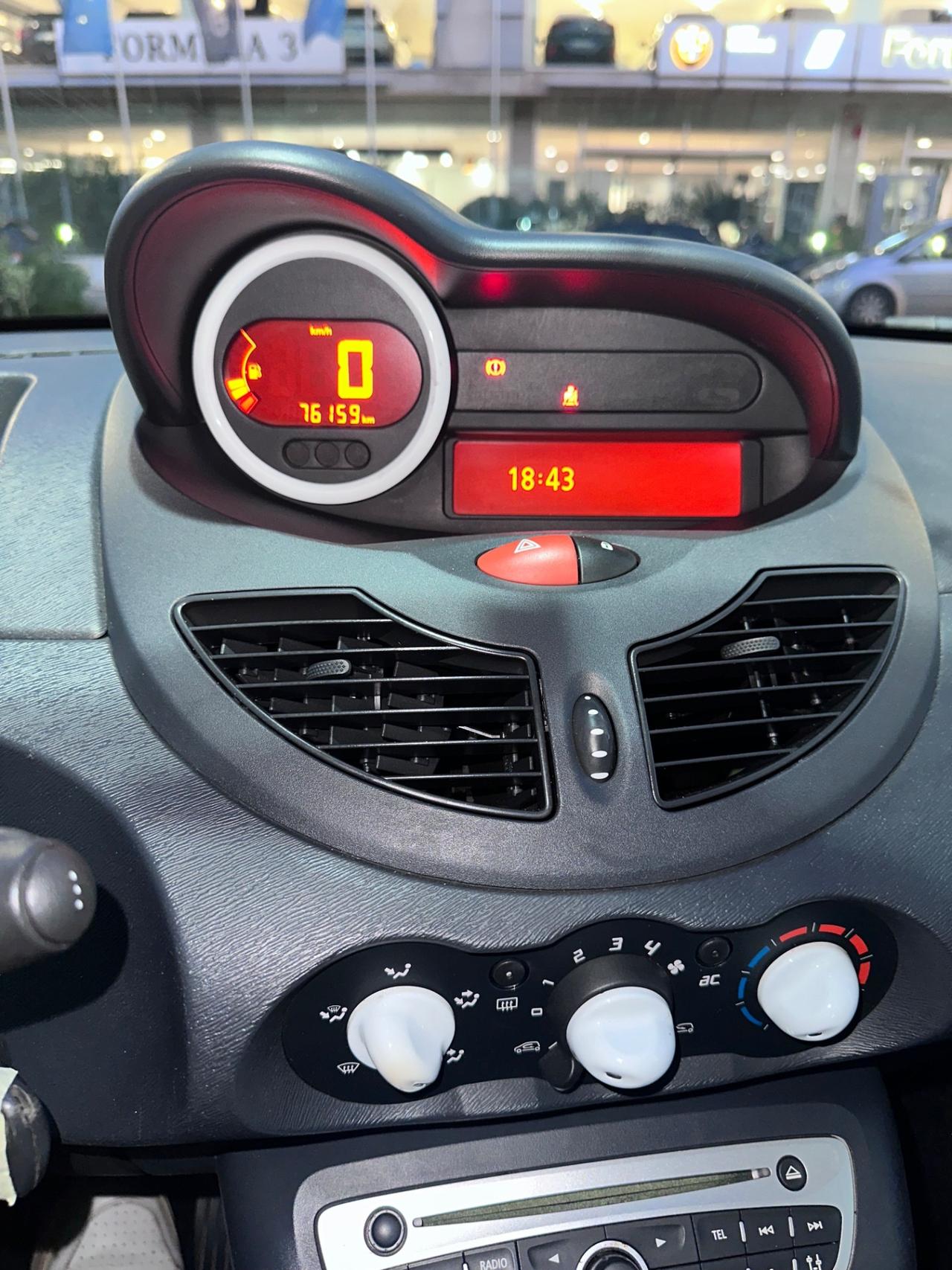 Renault Twingo 1.2 16V LEV Yahoo! 2011