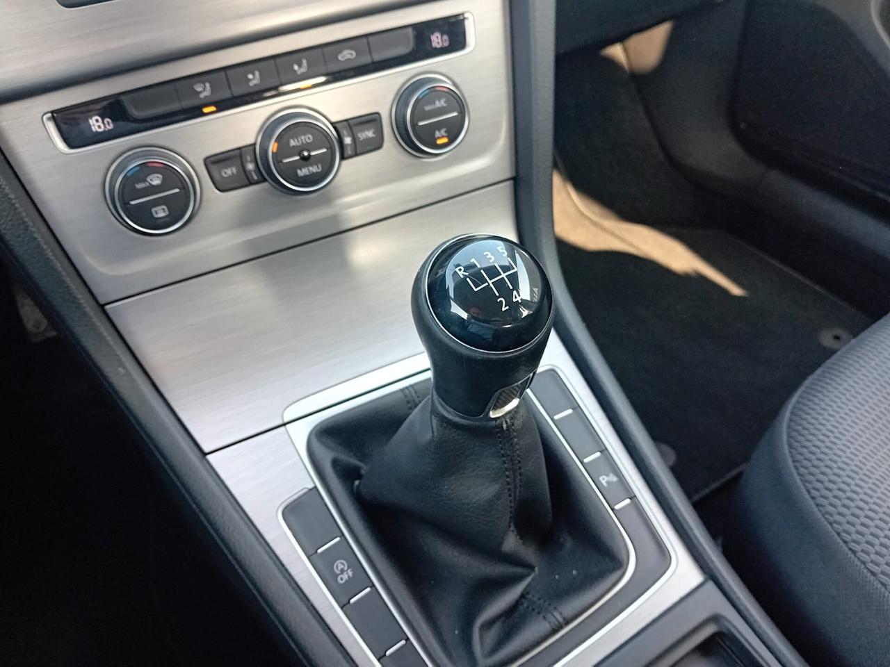 Volkswagen Golf 5p 1.6 tdi 110CV Comfortline 110cv E6