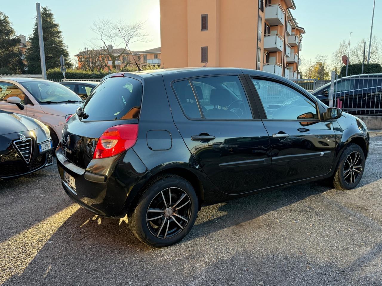 Renault Clio 1.2 16V 5 porte Le Iene