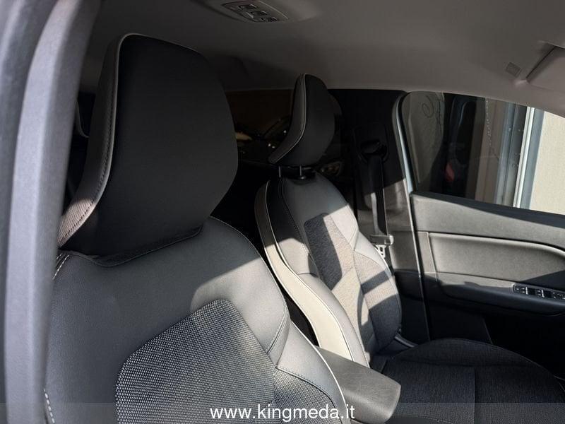 Renault Captur E-Tech hybrid 1.6 E-TECH HEV 145 TECHNO AUTO