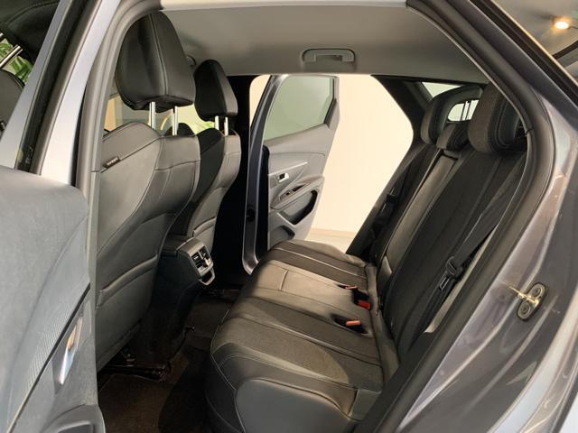 PEUGEOT 3008 Hybrid 225 e-EAT8 Allure Pack