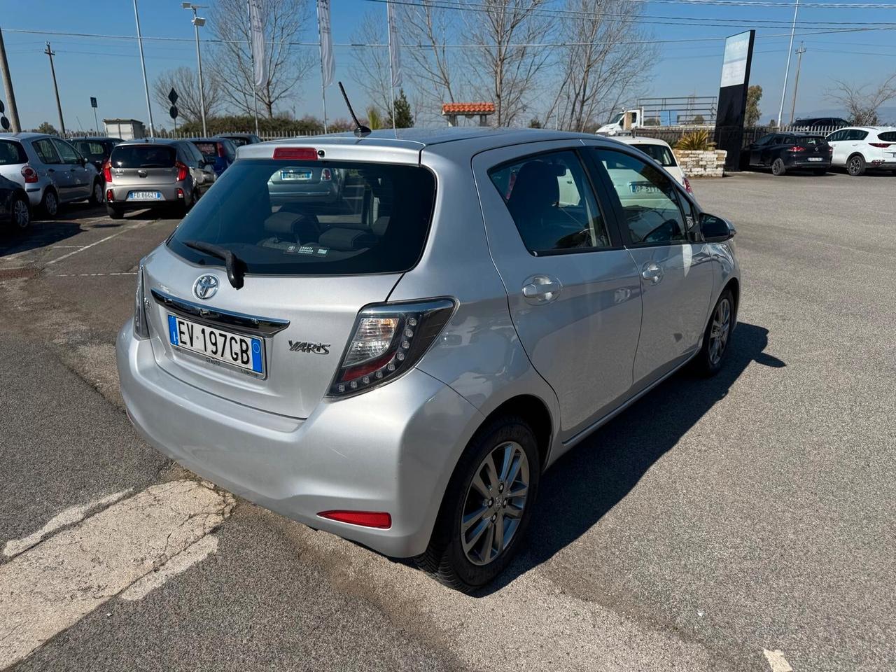 Toyota Yaris 1.4 D-4D 90CV 5P LOUNGE NEOPATENTATI 2014