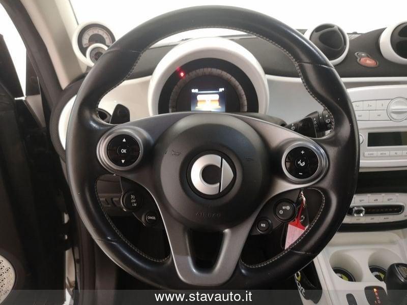 smart fortwo fortwo 1000 52 kW MHD coupé optional brabus