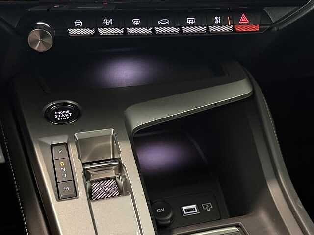 Peugeot 408 Hybrid 136 e-DCS6 GT