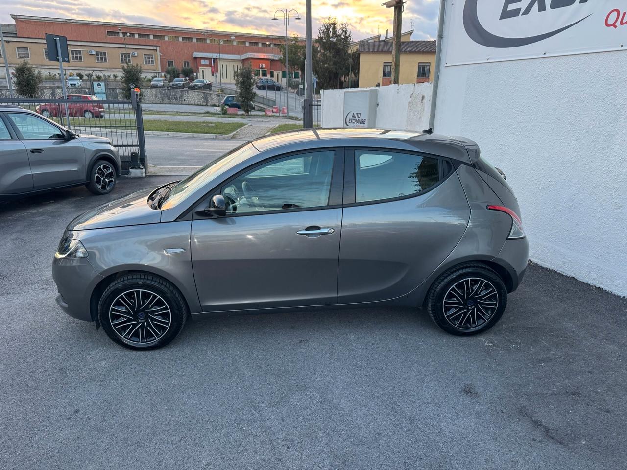 Lancia Ypsilon 1.0 FireFly 5 porte S&S Hybrid Silver Plus