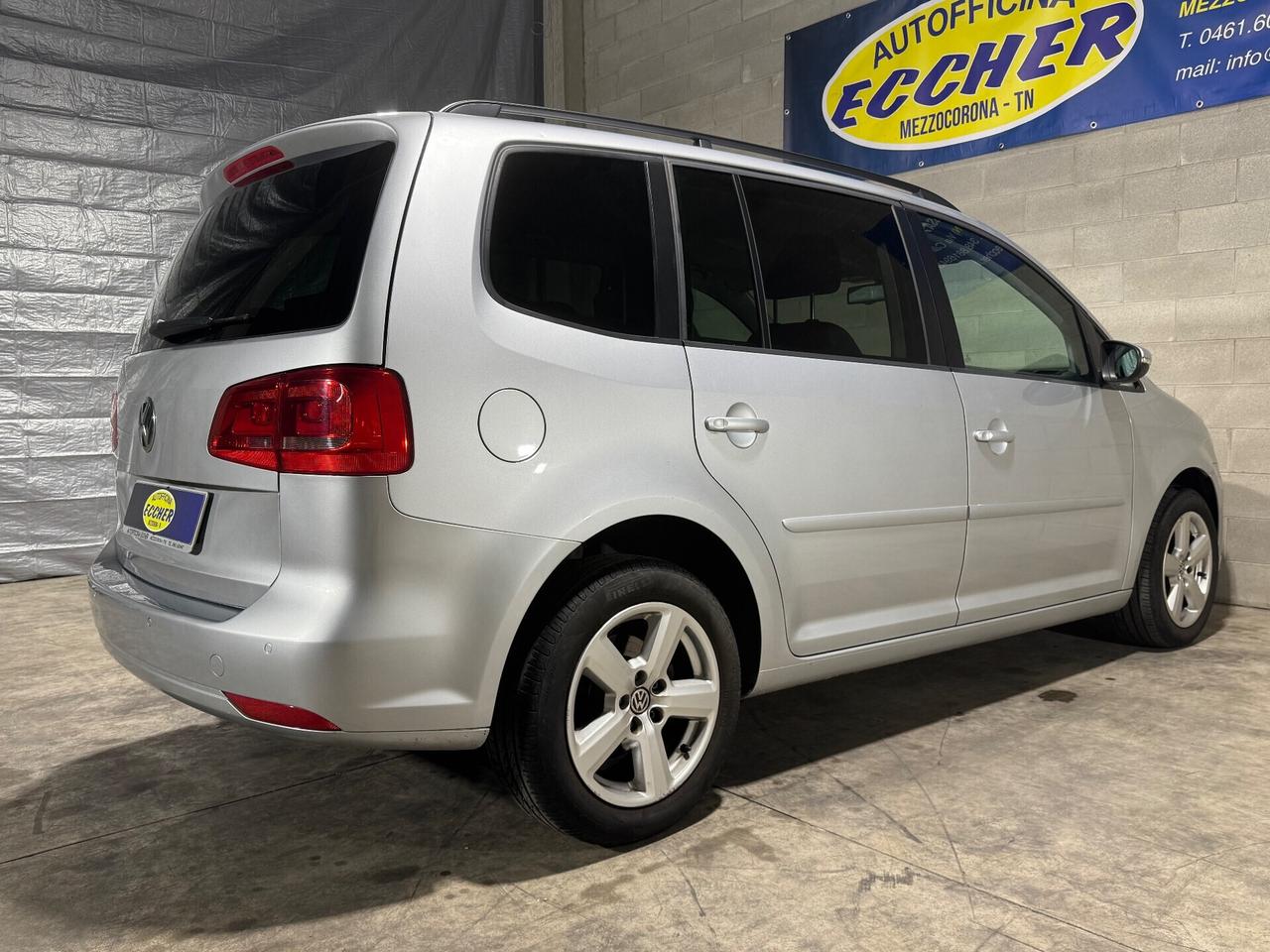 Volkswagen Touran 1.6 TDI 7 POSTI NEOPATENTATI
