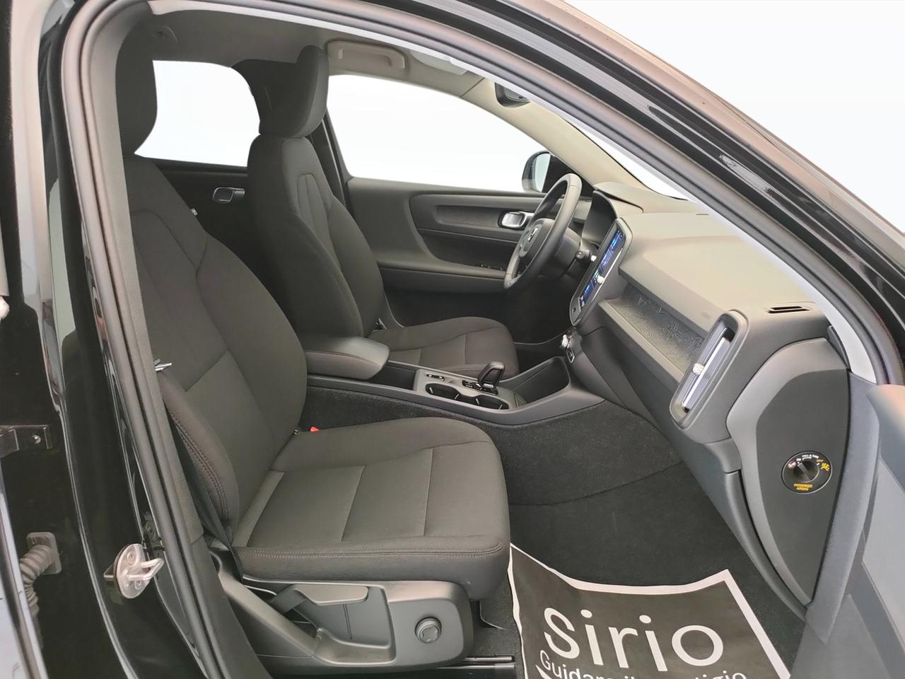 VOLVO XC40 2023 - XC40 2.0 b3 Essential auto