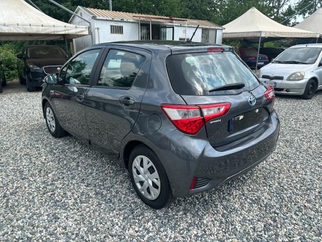 Toyota Yaris 1.5 Hybrid 5 porte Cool